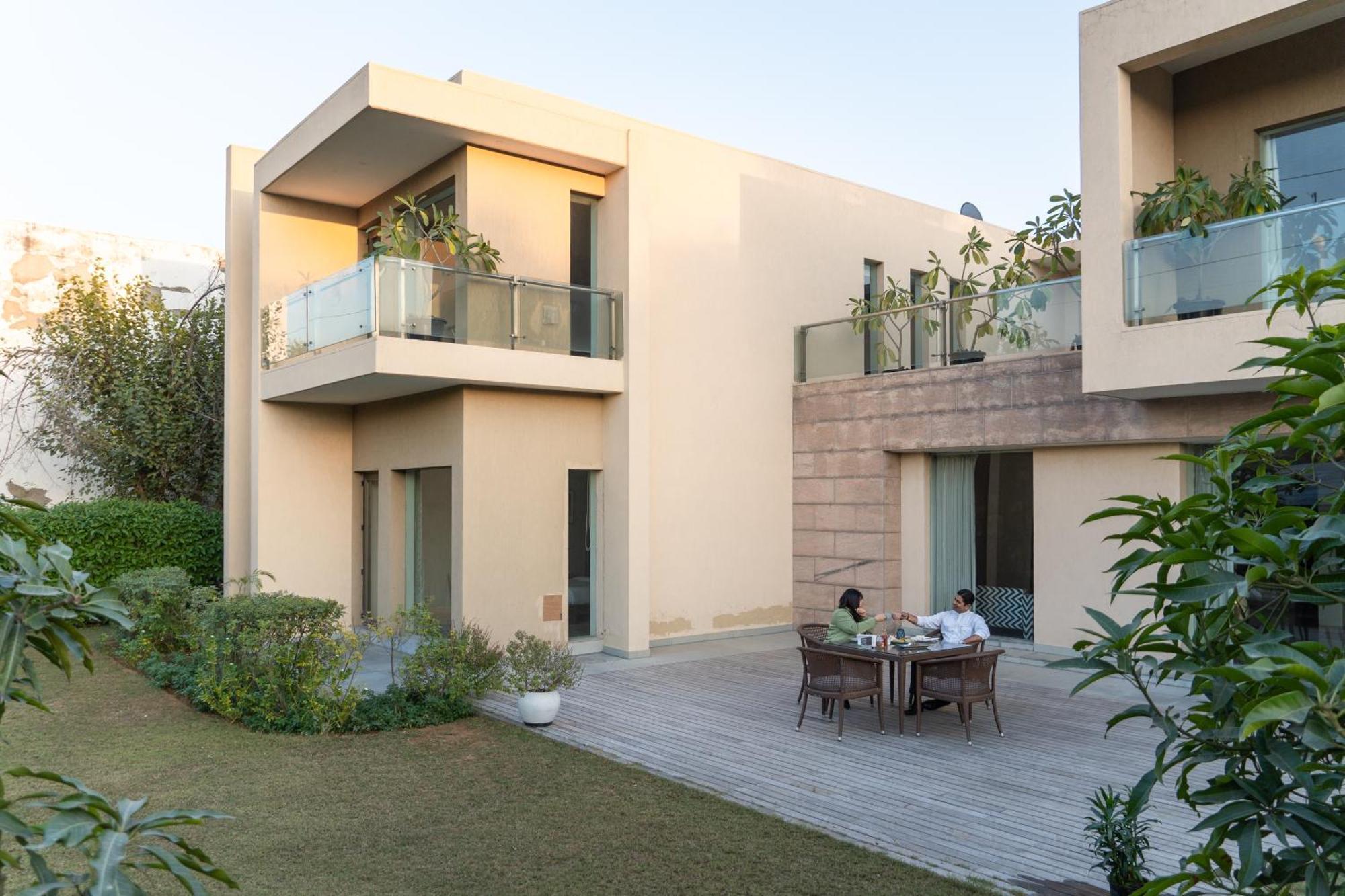 Karma Lakelands, Gurugram คูร์เคาน์ ภายนอก รูปภาพ
