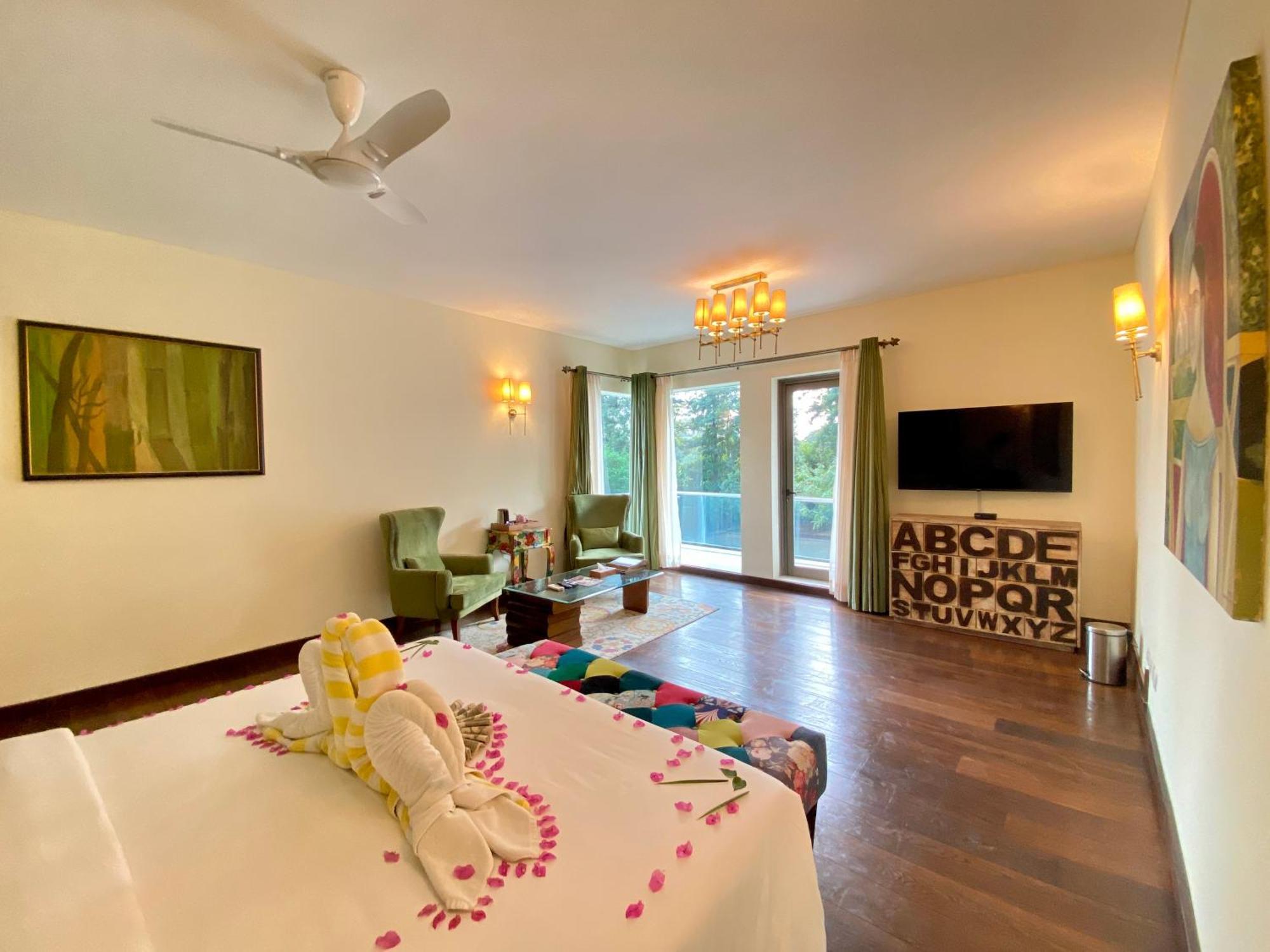 Karma Lakelands, Gurugram คูร์เคาน์ ภายนอก รูปภาพ